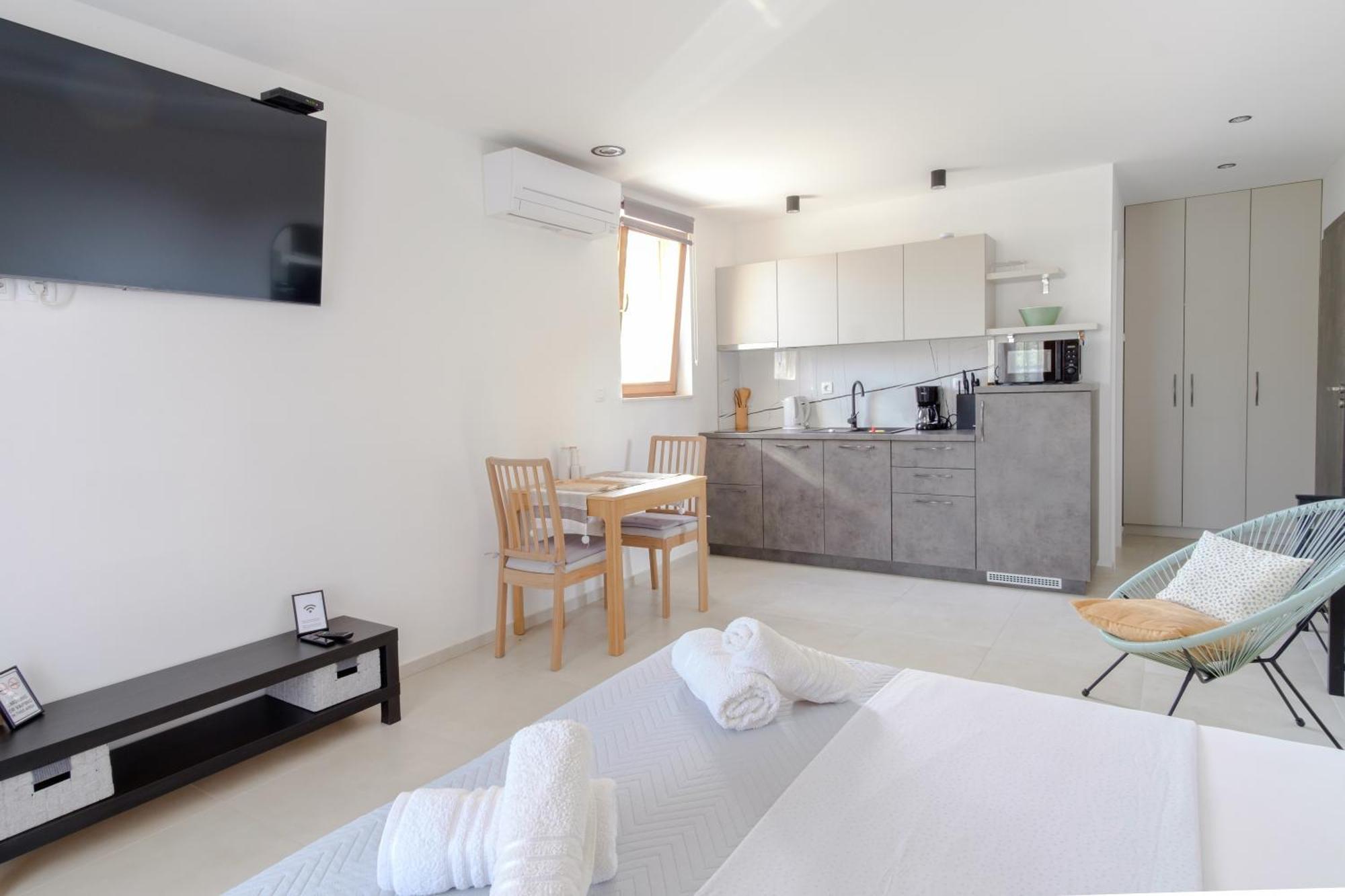Apartments Grape Pirovac Ngoại thất bức ảnh