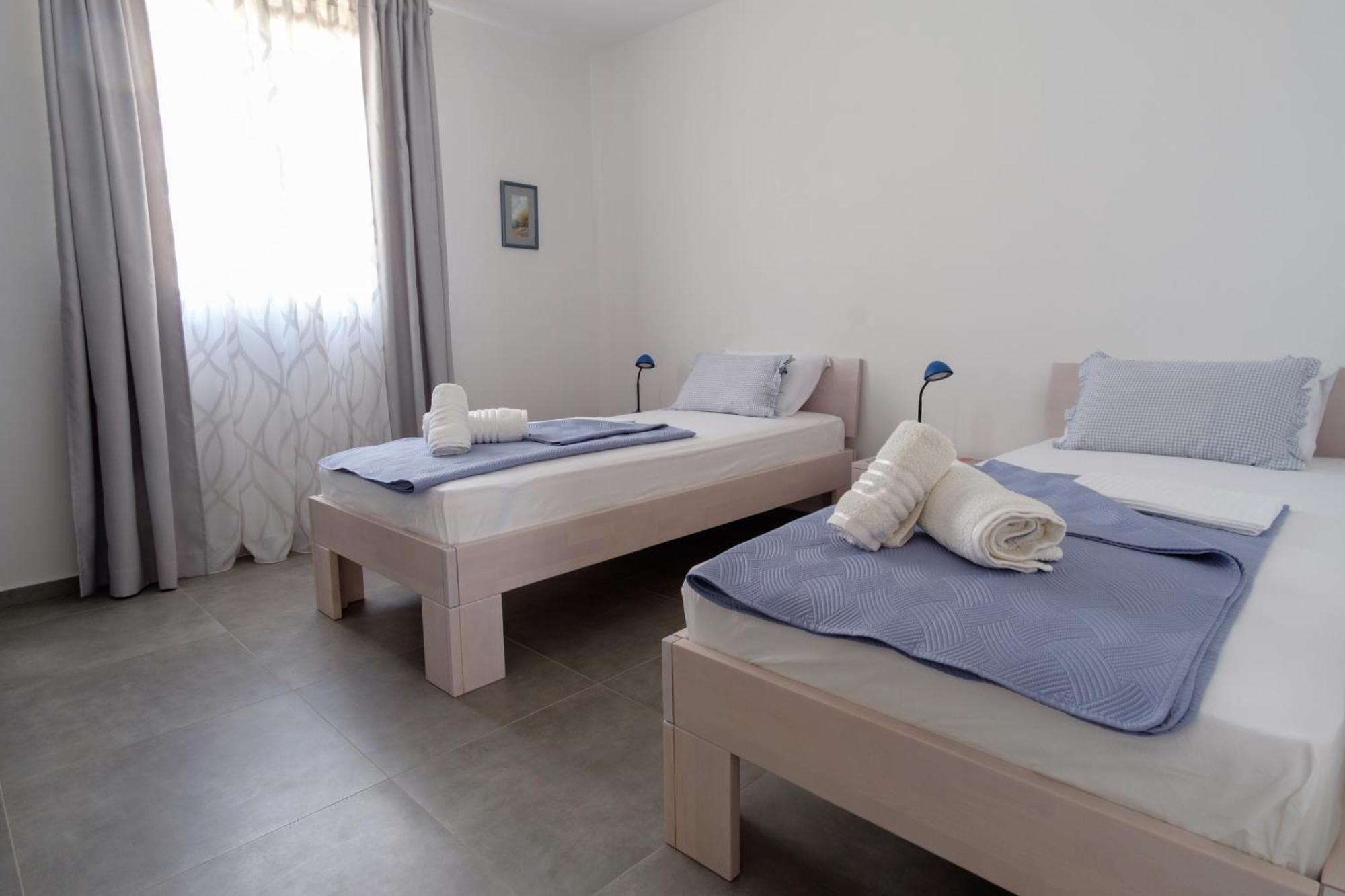 Apartments Grape Pirovac Ngoại thất bức ảnh