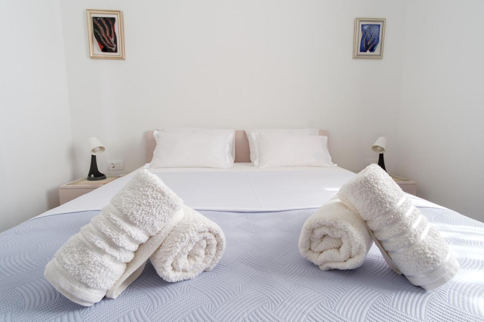 Apartments Grape Pirovac Ngoại thất bức ảnh