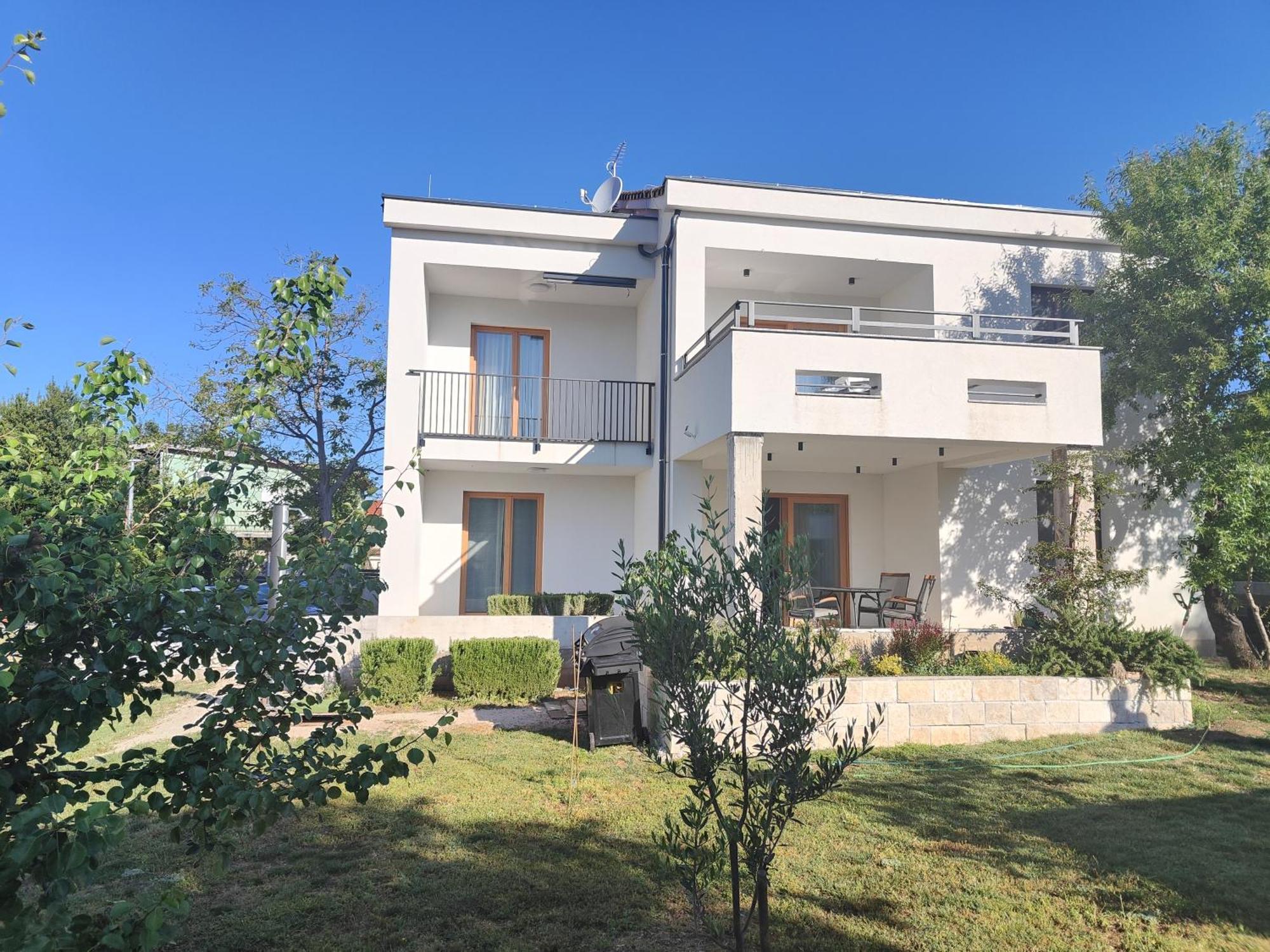 Apartments Grape Pirovac Ngoại thất bức ảnh